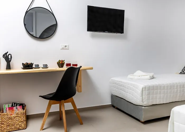 Alenor City Hotel