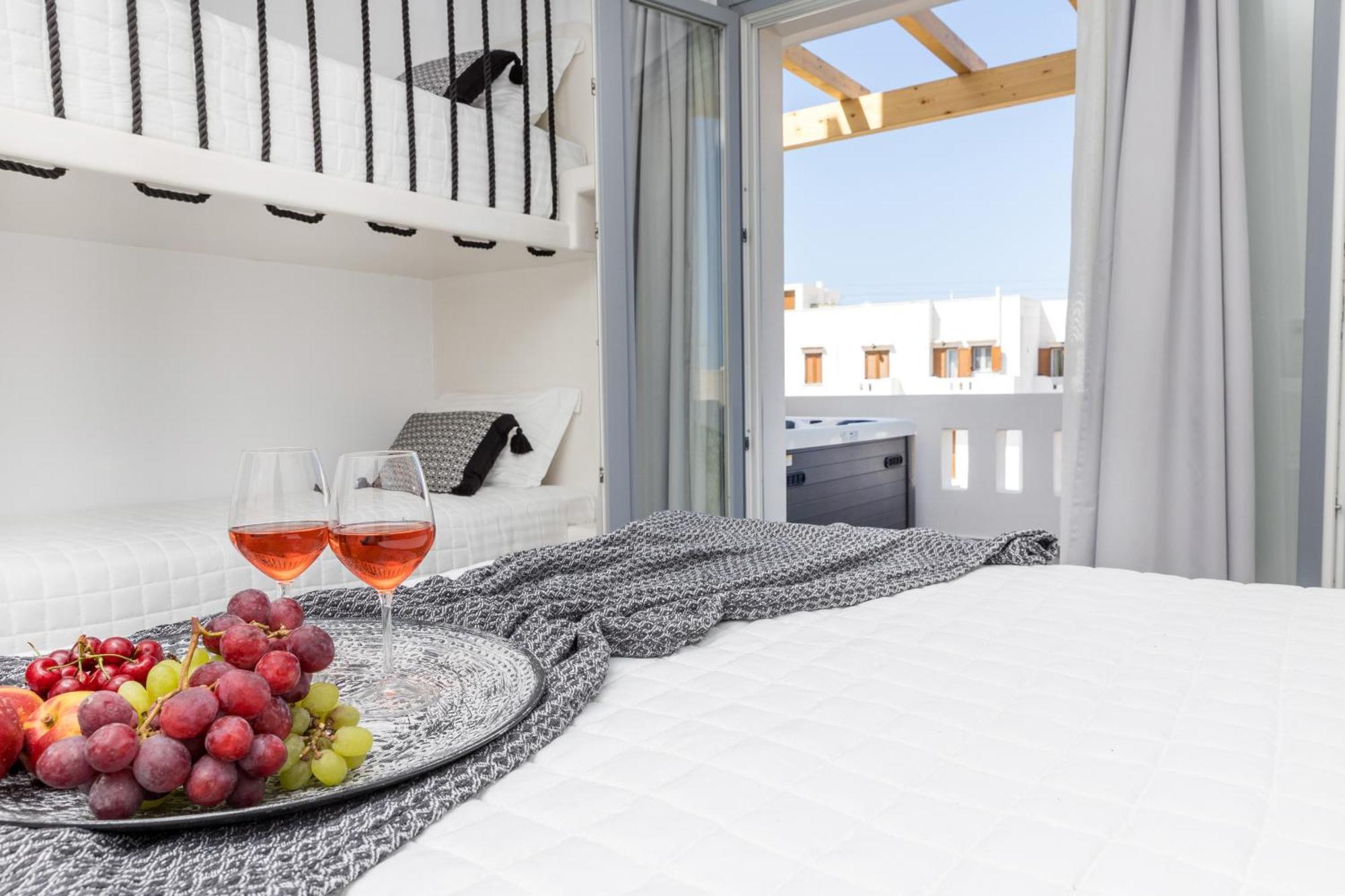 Alenor City Naxos City